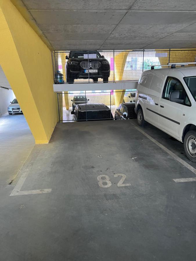 Didi2- Free Private Parking-garage Νόβι Σαντ